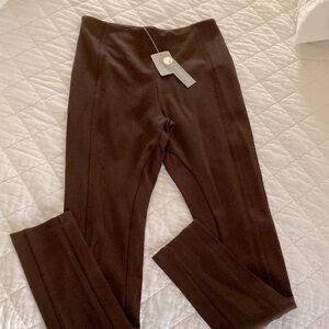 NWT InCashmere brown leggings
